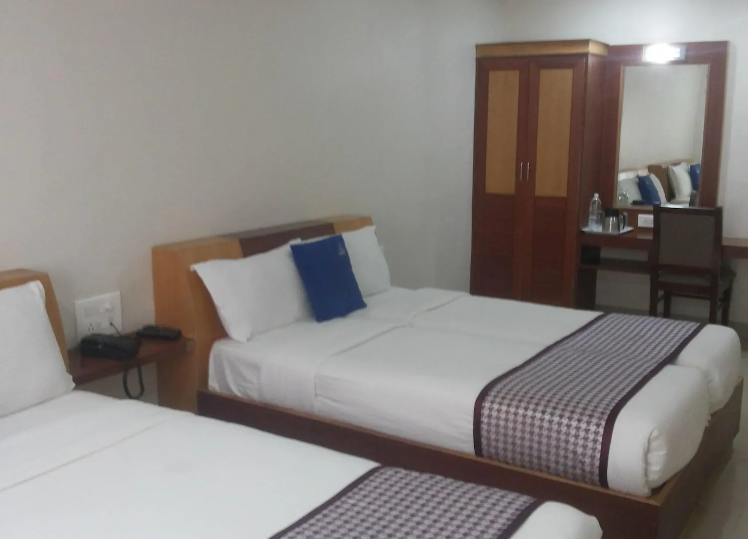 Hotel White Parrot Mysore